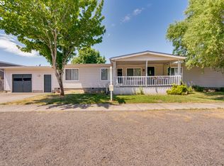 240 N Cedar St, Yamhill, OR