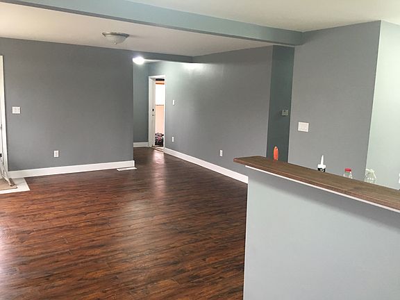 4th image of 25 Walnut St