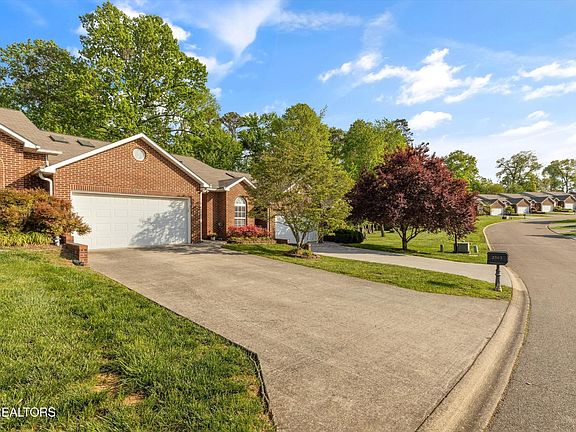 3rd image of 2563 N Meadows Blvd