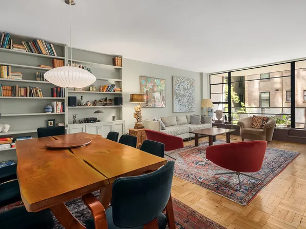 37 West 12th Street 3D image 2 of 9