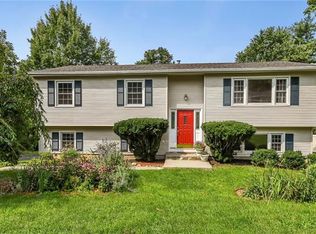 18 Roe Ave, Cornwall On Hudson, NY 12520