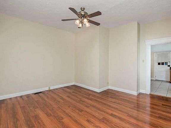 5th image of 323 Hodge St