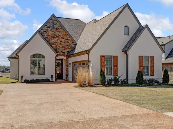 1717 Lia Ln, Southaven, MS 38672