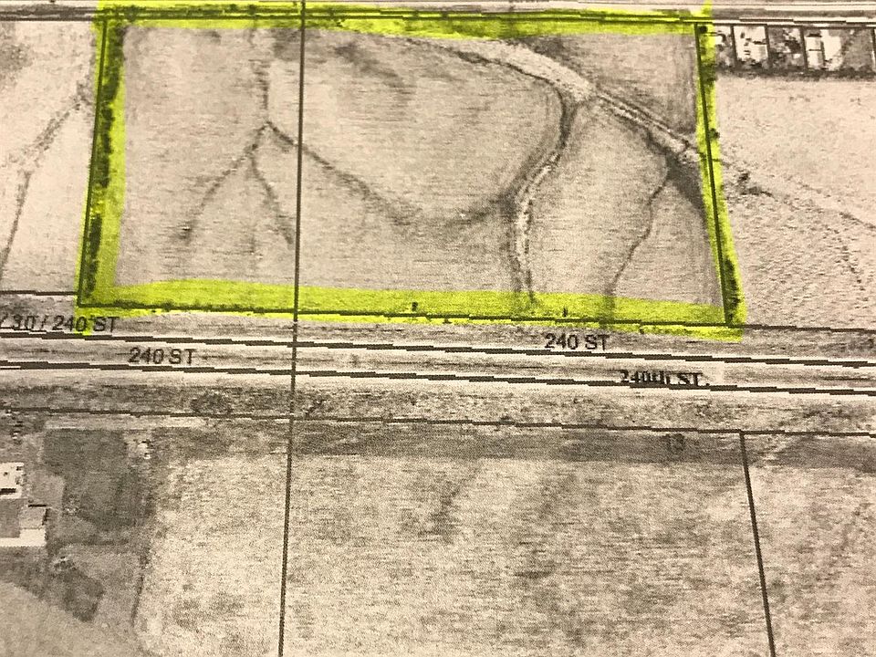 1st image of 0 Iowa Ave E