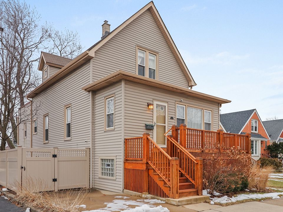 1st image of 810 Dunlop Ave