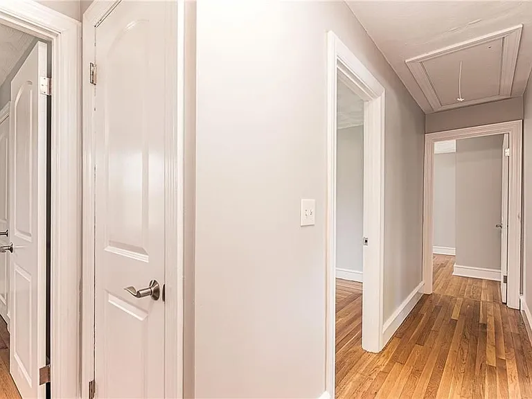 76 Crossland Rd — Photo 24