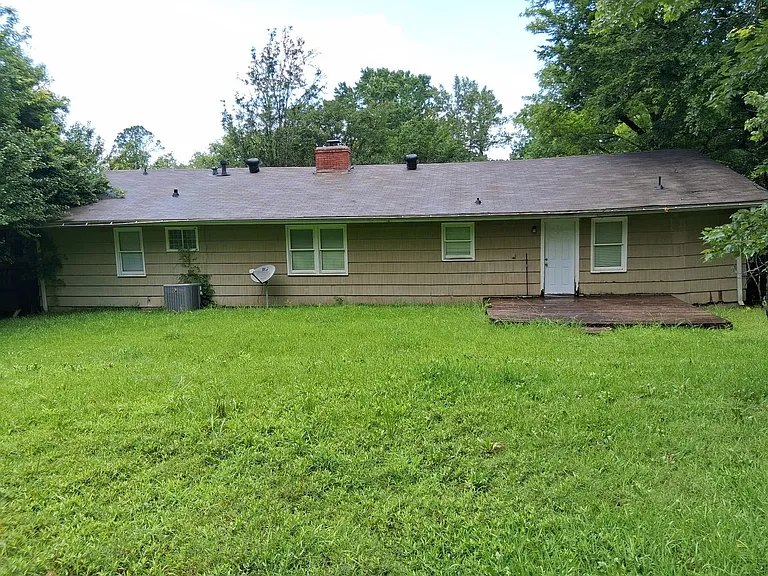 1421 Winchester St — Photo 13