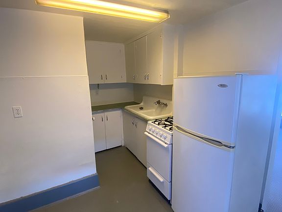 5th image of 421 Wilson Ave E #4