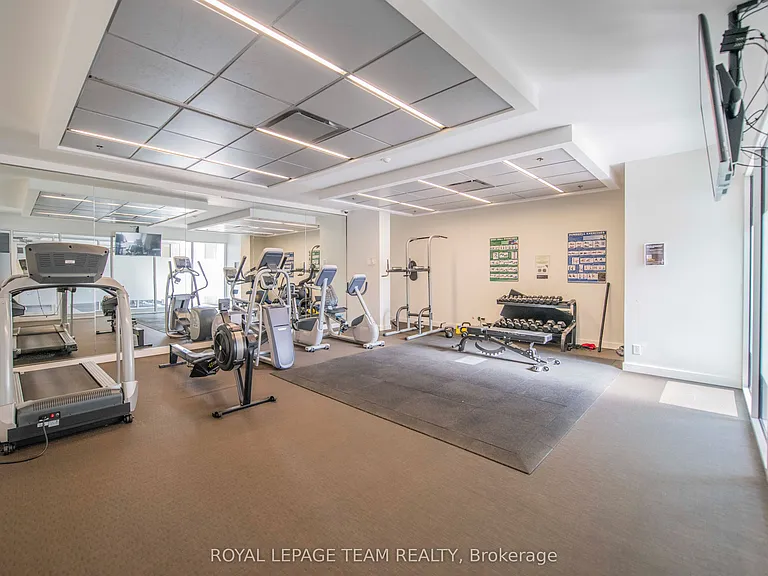 360 McLeod St #306 — Photo 20