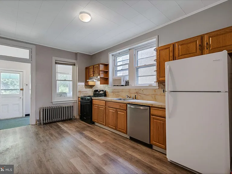 427 Ripka St — Photo 11