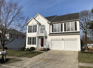 8026 Flora Ln, Pasadena, MD 21122