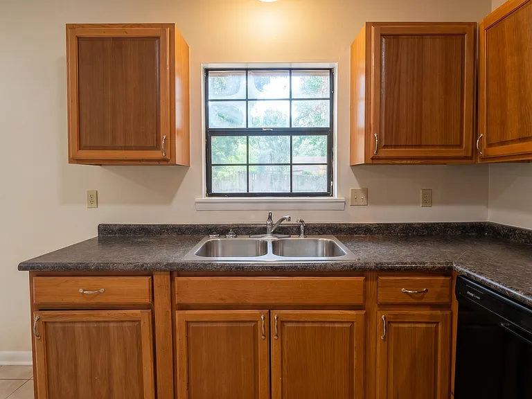 6 Oakwood Dr — Photo 17