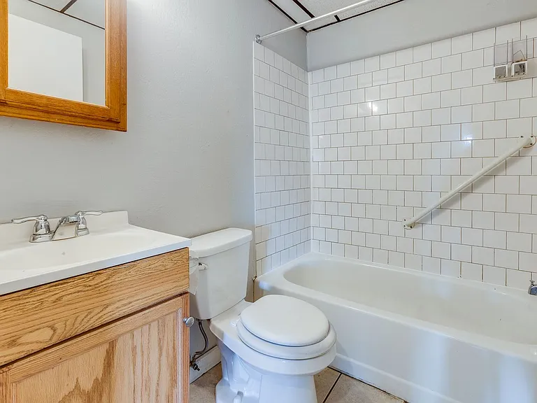1202 Woodland Ave — Photo 11