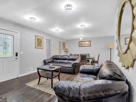 3rd image of 4052 Conley Dr