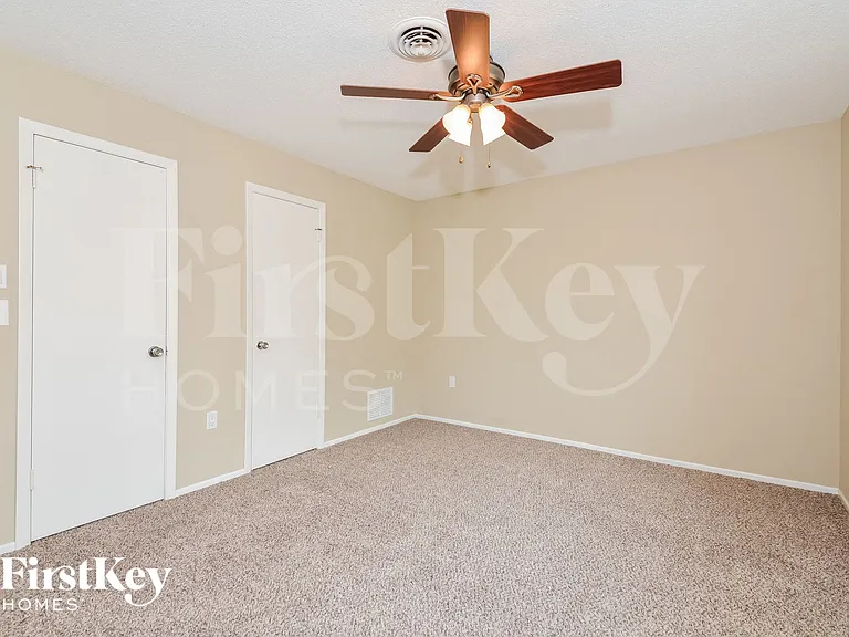 1075 Queen Rd — Photo 11