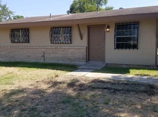 6222 Apple Valley Dr, San Antonio, TX 78242