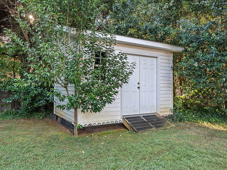 4713 Walden Ct — Photo 17