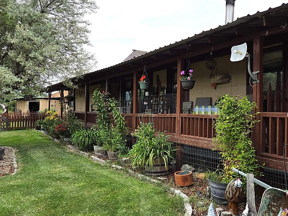 3rd image of 167 Beaverslide Rd