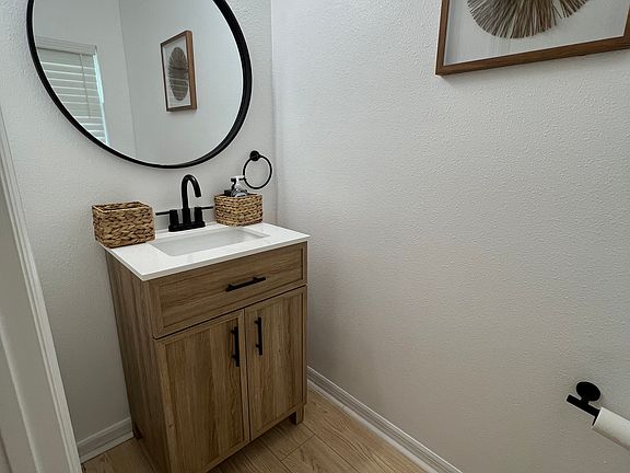 5th image of 12925 Oak Hill Way