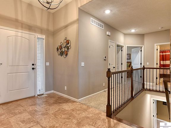 4th image of 1802 Longview St