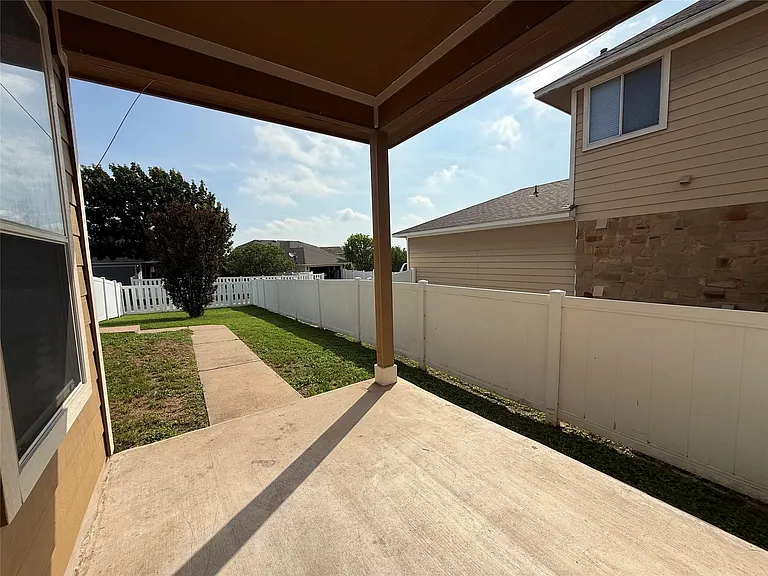 104 Lava Bed Dr — Photo 14