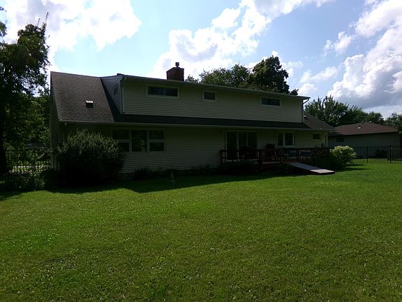 3rd image of 846 2nd St N