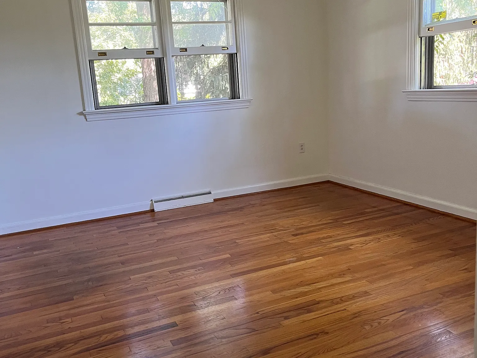 3 bed, 1.5 bath, 1486 sqft, $2,900 — Photo 2
