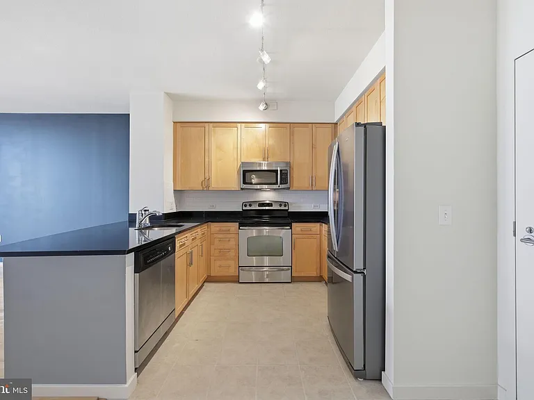 437 New York Ave NW #1005 — Photo 6
