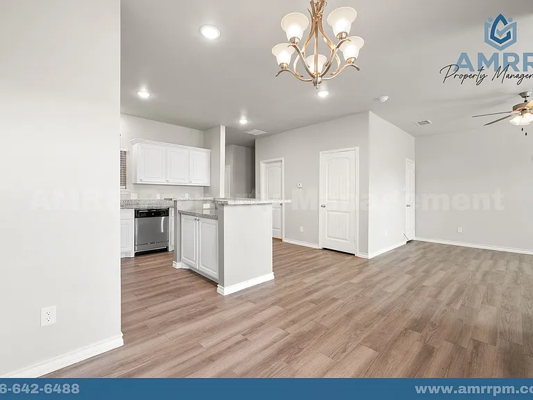 6040 24th St #32 — Photo 3