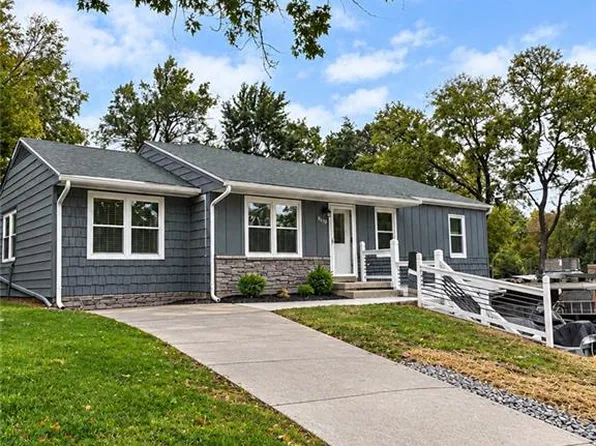 626 NE 41st Ter, Kansas City, MO 64116