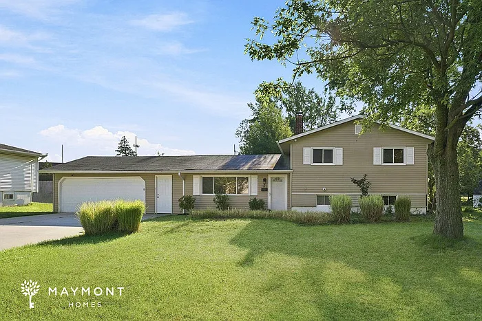 5583 Meadow Ln
