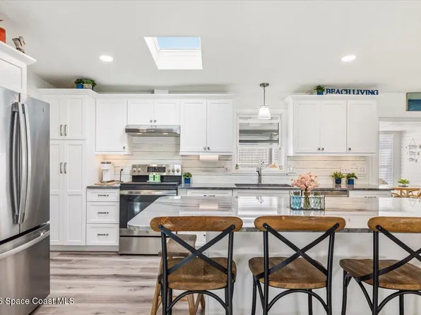 487 Marlin Cir, Barefoot Bay, FL 32976