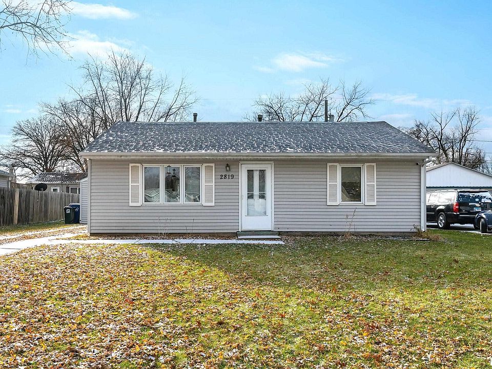 1st image of 2819 W 68th St