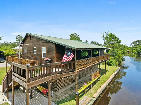 4031 1st Ave, Bay Saint Louis, MS 39520