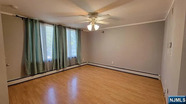 426 Grace Ave — Photo 4