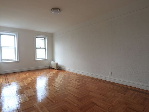 3rd image of 8831 Fort Hamilton Pkwy APT 4K