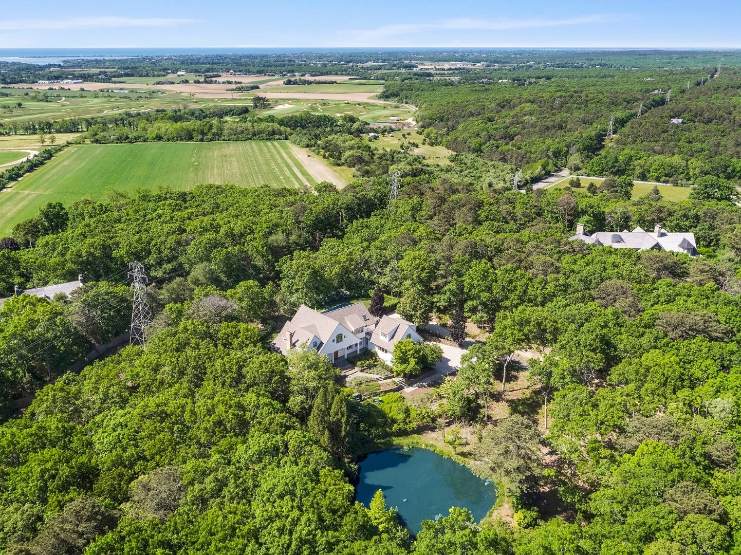  Close to Ocean beaches and golf Course