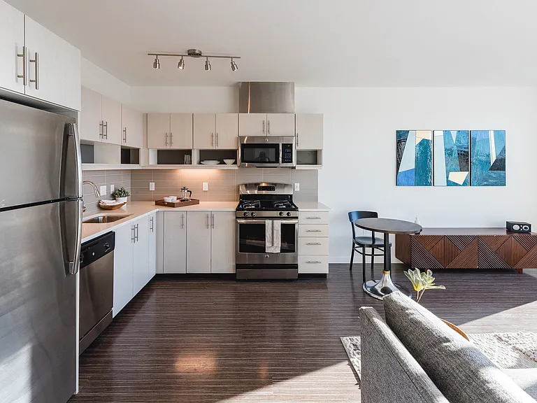 Session Apartments — Photo 9