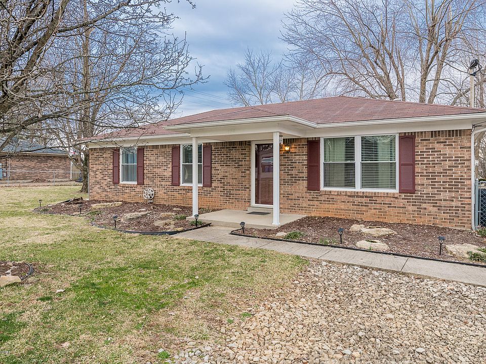 1st image of 124 Teakwood Cir