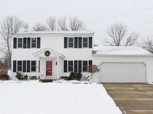 14 Glencove Ct, Orchard Park, NY 14127