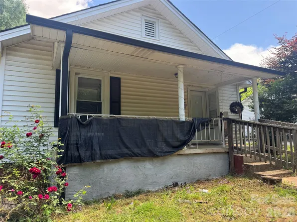 38 Stowe St, Lowell, NC 28098