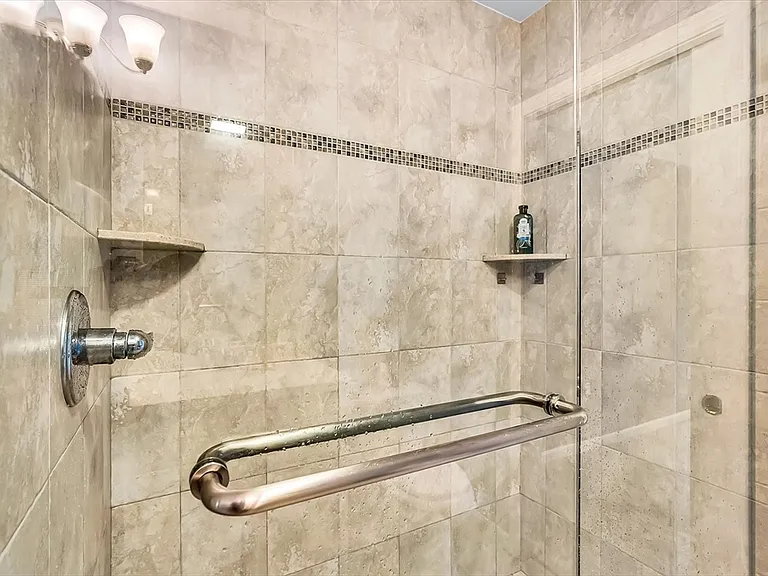 8 Paxton Ct #8 — Photo 30
