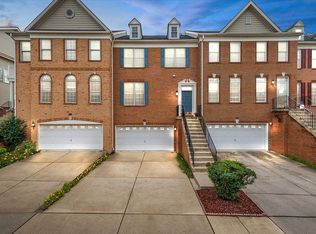 25828 Norrington Sq, Chantilly, VA 20152