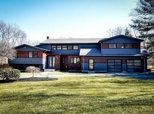 3 Meadowbrook Rd, Dover, MA 02030