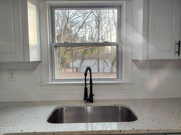 5th image of 1404 Mimosa St