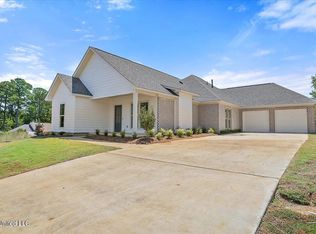880 Long Leaf Cir, Brandon, MS 39042