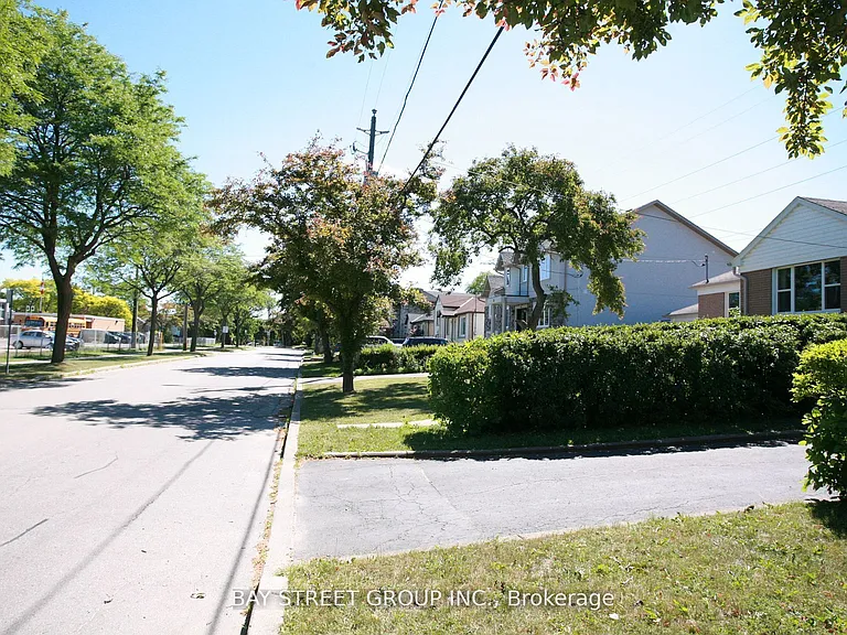 31 Kenton Dr — Photo 6
