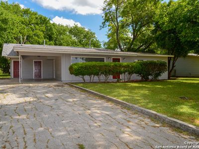640 San Antonio Ave, Seguin, TX, 78155