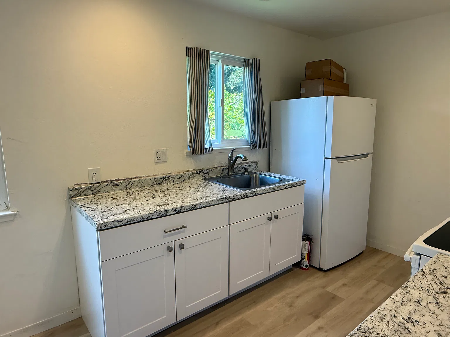 2 bed, 800 sqft, $2,850 — Photo 3
