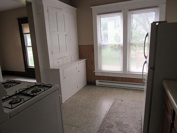 5th image of 16 Tew St #1